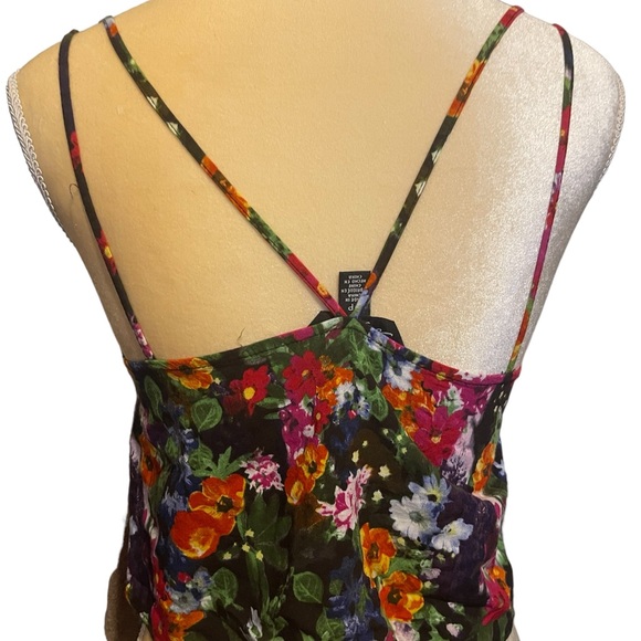 Top - Picture 2 of 10